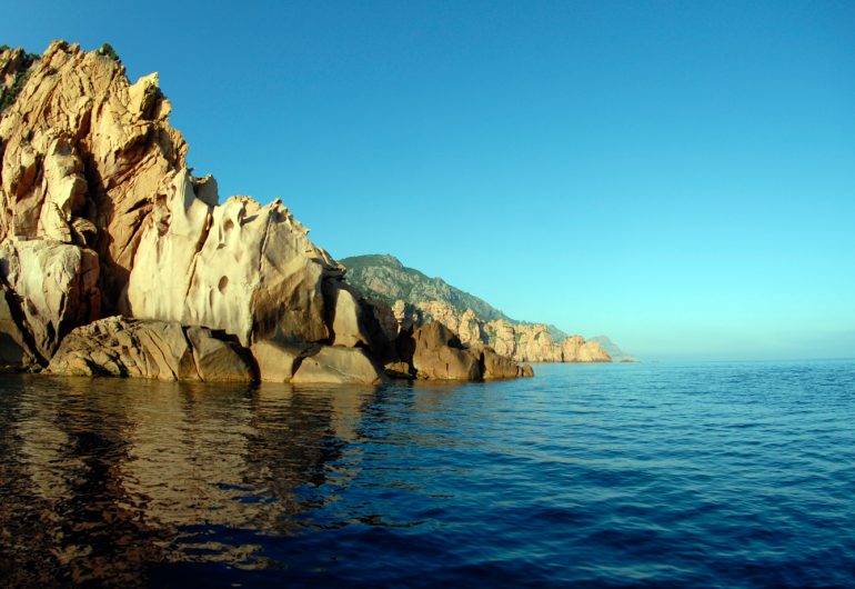 balade sortie en mer corse alpana depart porto scandola girolata piana