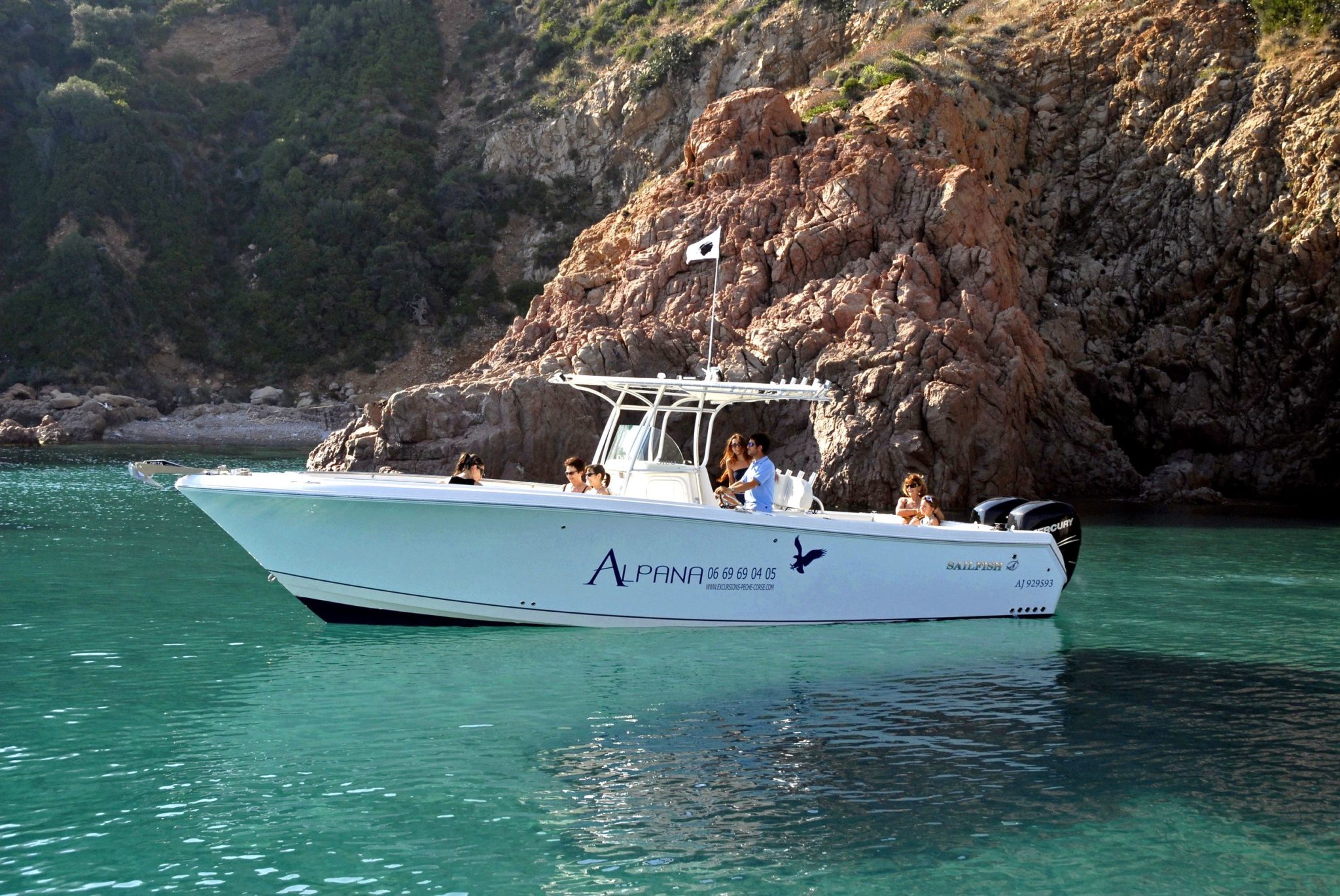 Alpana Promenade en mer et pêche sportive à Porto, Girolata et Scandola, Corse
